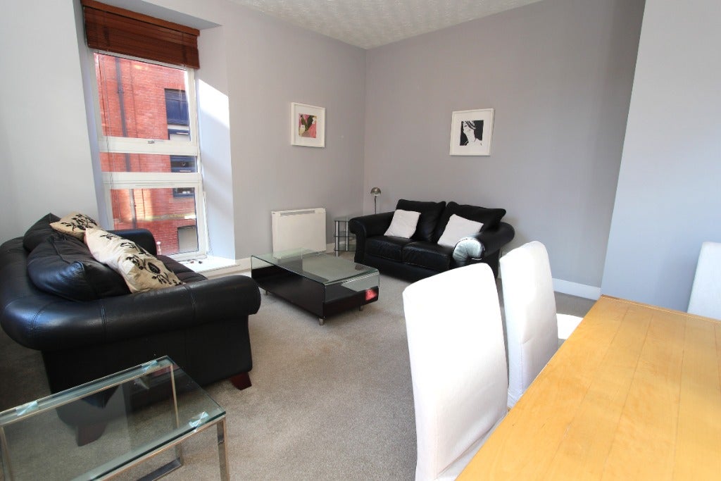 Flat Appin Street in City of Edinburgh