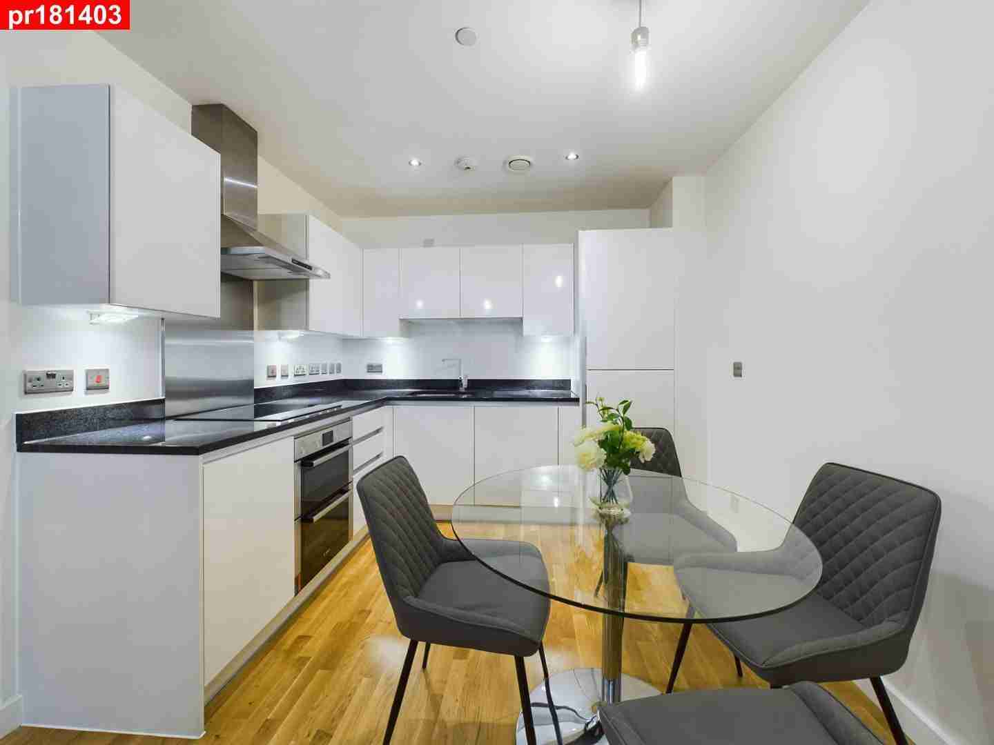 House Larkwood Avenue in Greater London