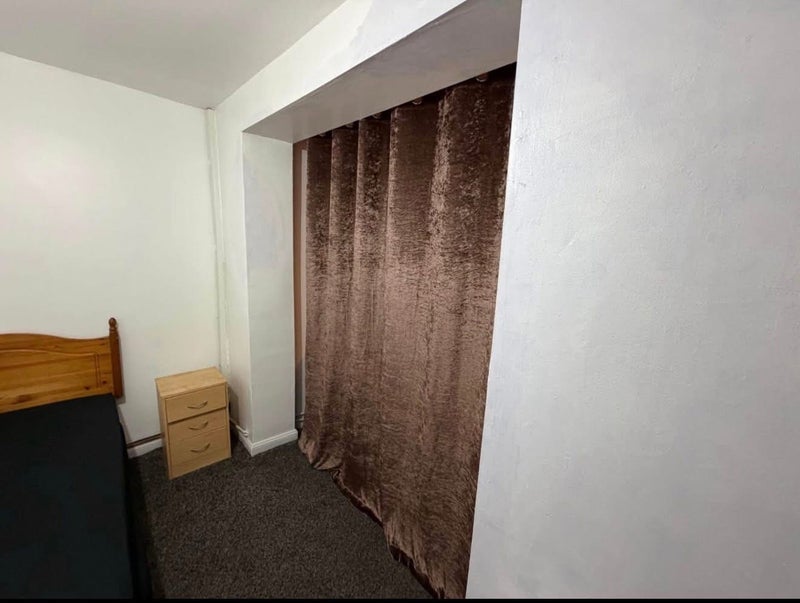 Room Sandwich Close in Blackburn