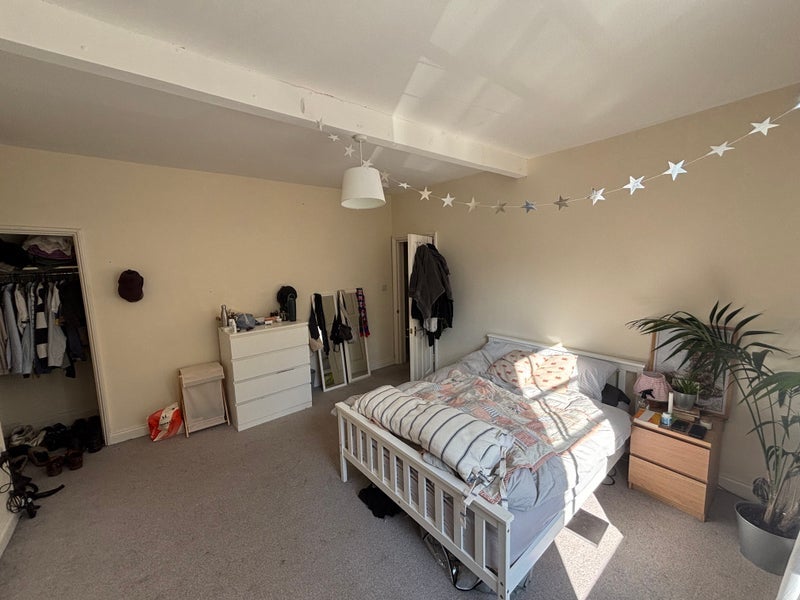 Room Springfield Road in Bristol