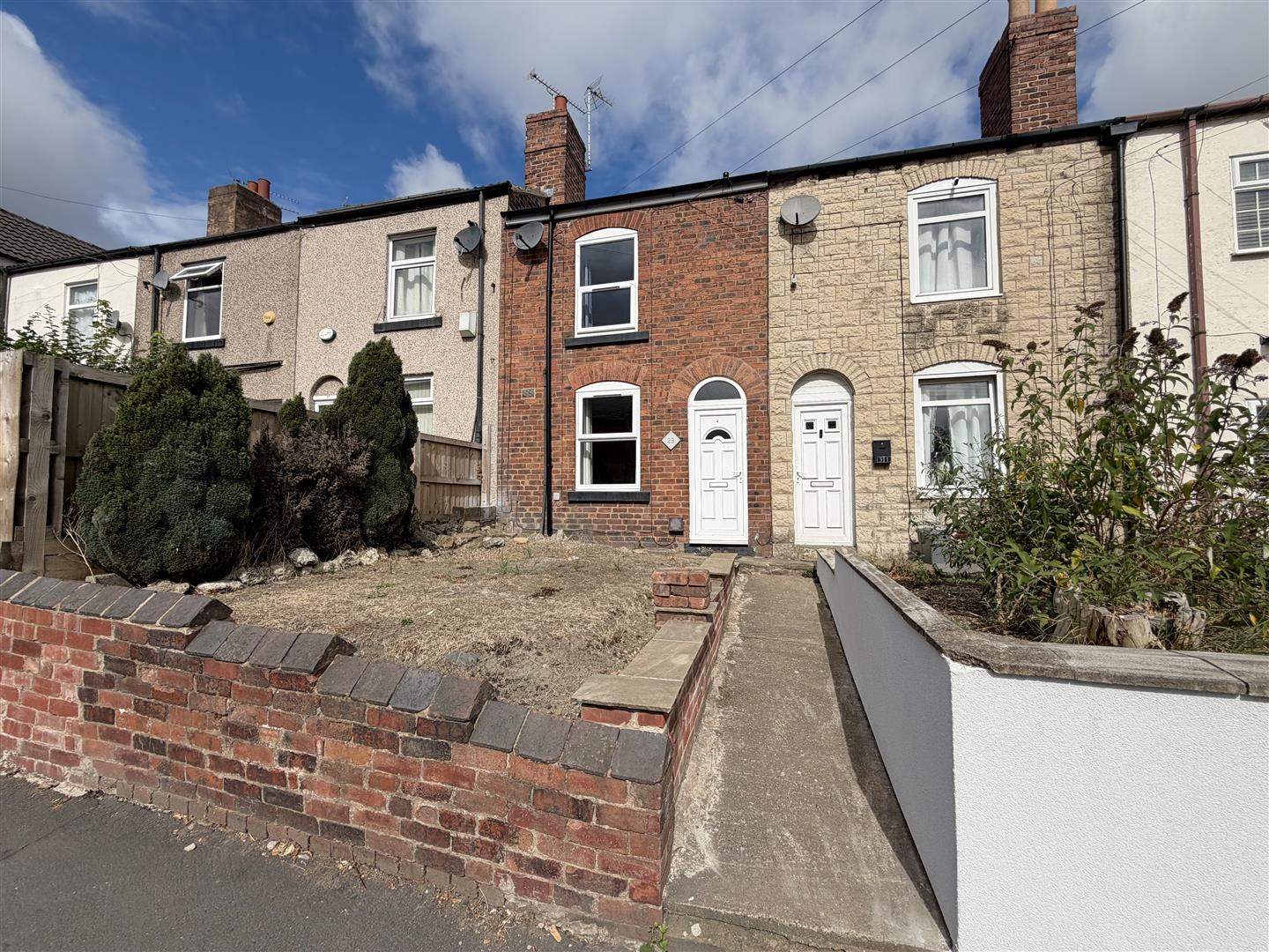 House Calow Lane in Chesterfield