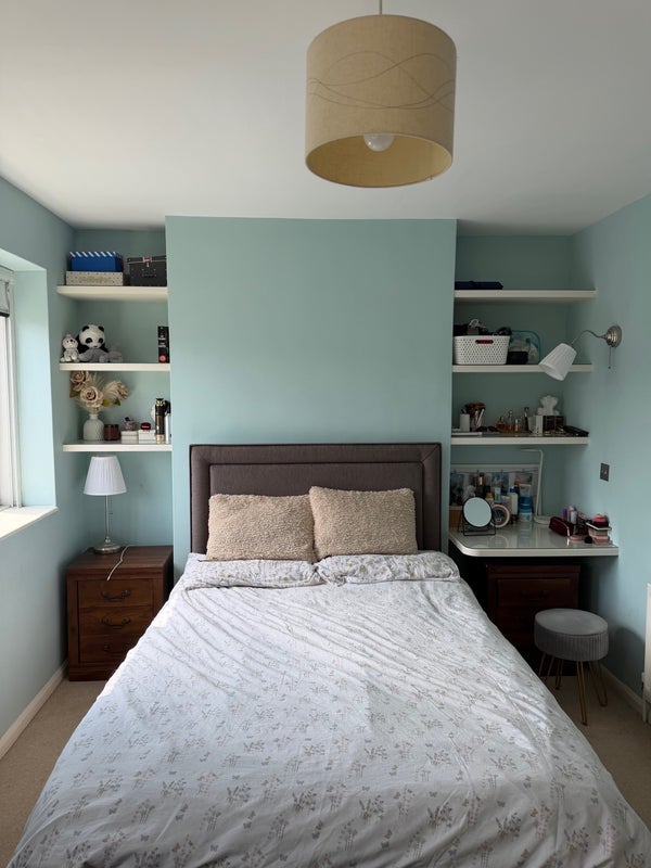 Room Buxton Street in Greater London