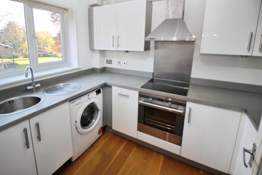 Flat A40 in Flackwell Heath