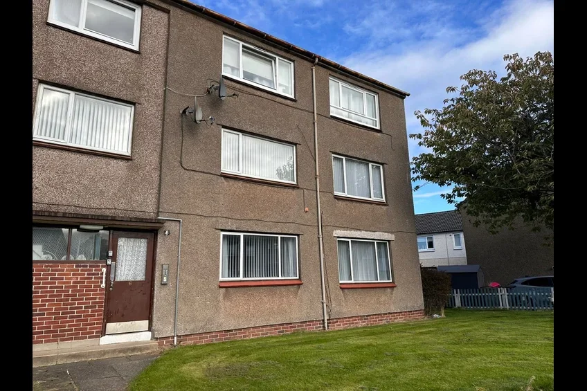 House Ailsa Road in Renfrew