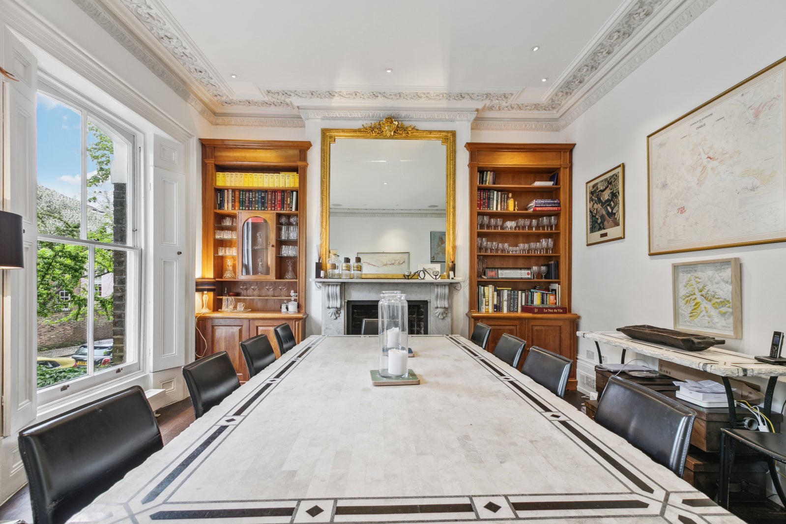 Flat Alwyne Place in Greater London