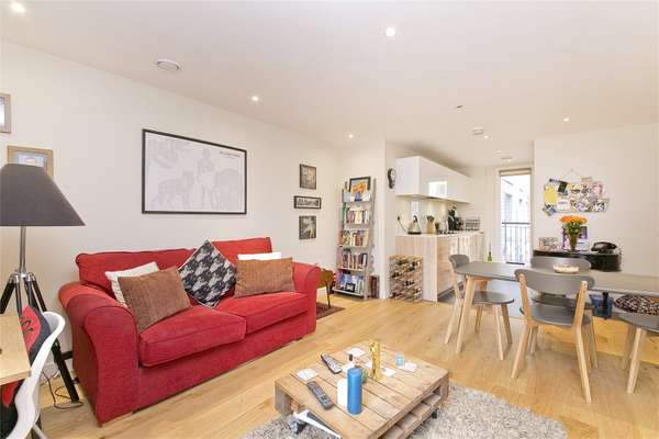Flat Wiltshire Row in Greater London