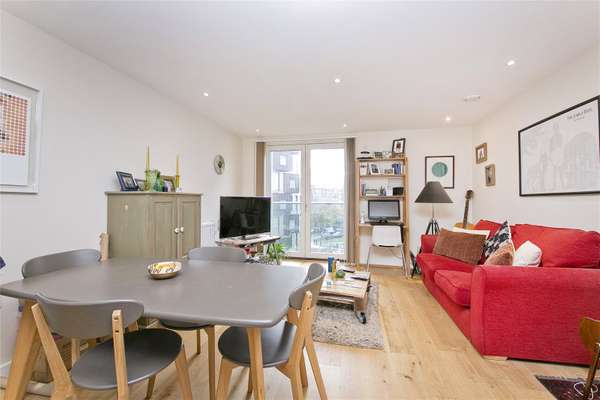 Flat Wiltshire Row in Greater London