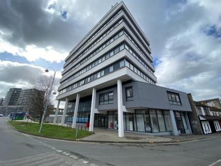 Flat Fleming Way in Swindon