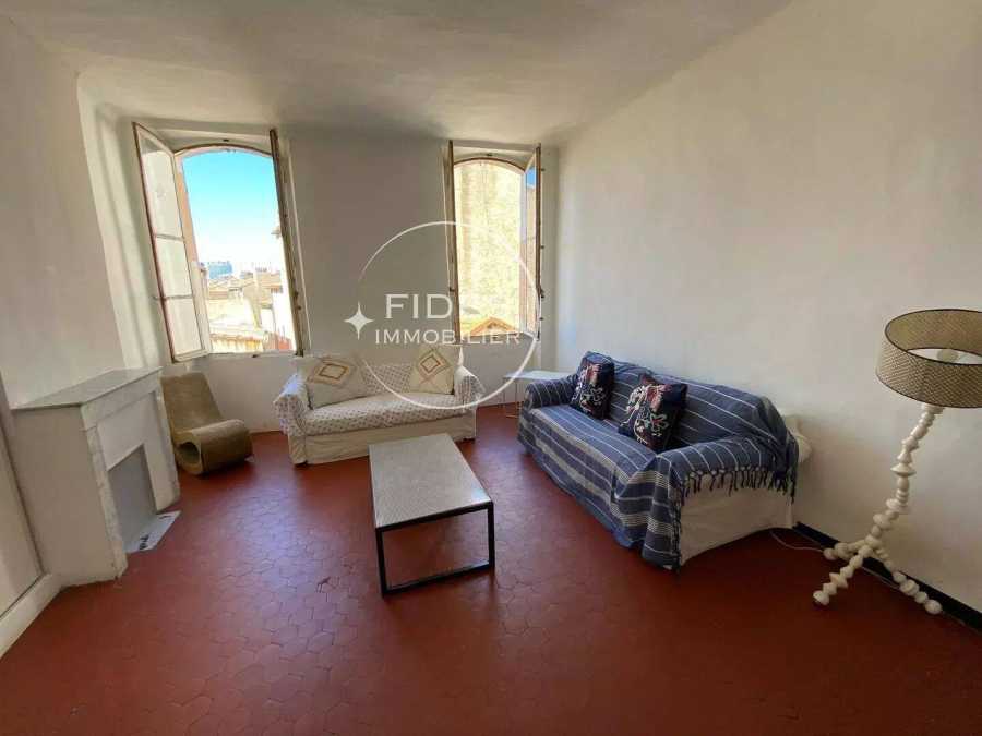 Flat Rue Saint-Antoine in Marseille