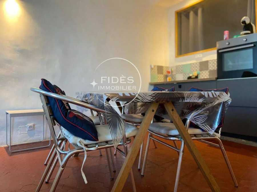 Flat Rue Saint-Antoine in Marseille