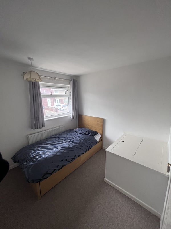 Room Brockhurst Gardens in Bristol