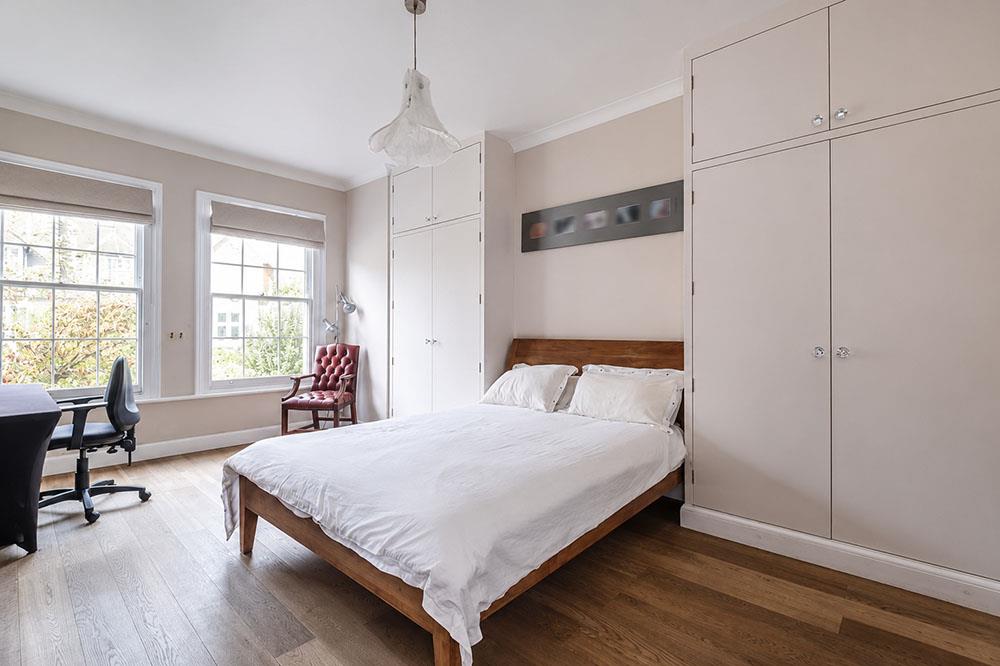 Flat Chester Gate in Greater London