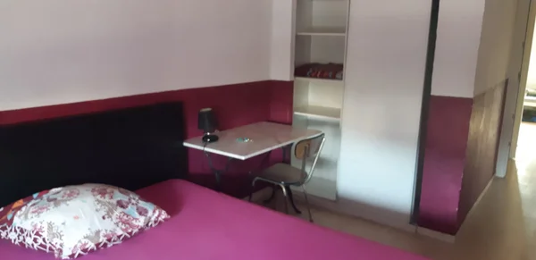 Chambre L2 Est à Marseille