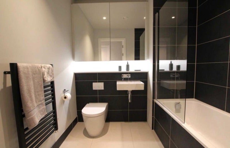 Room Aspin Lane in Manchester