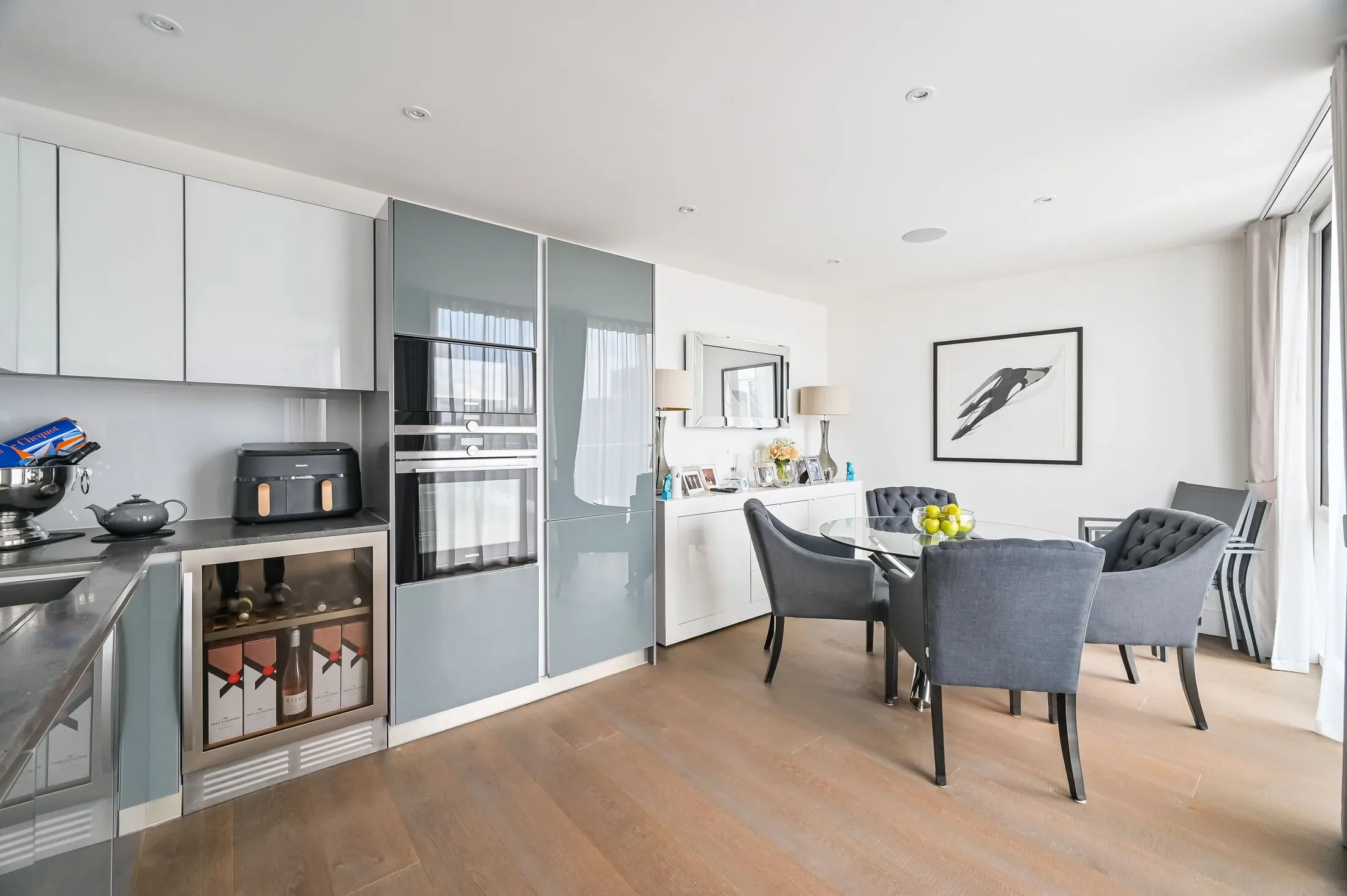 Flat Wenlock Road in Greater London