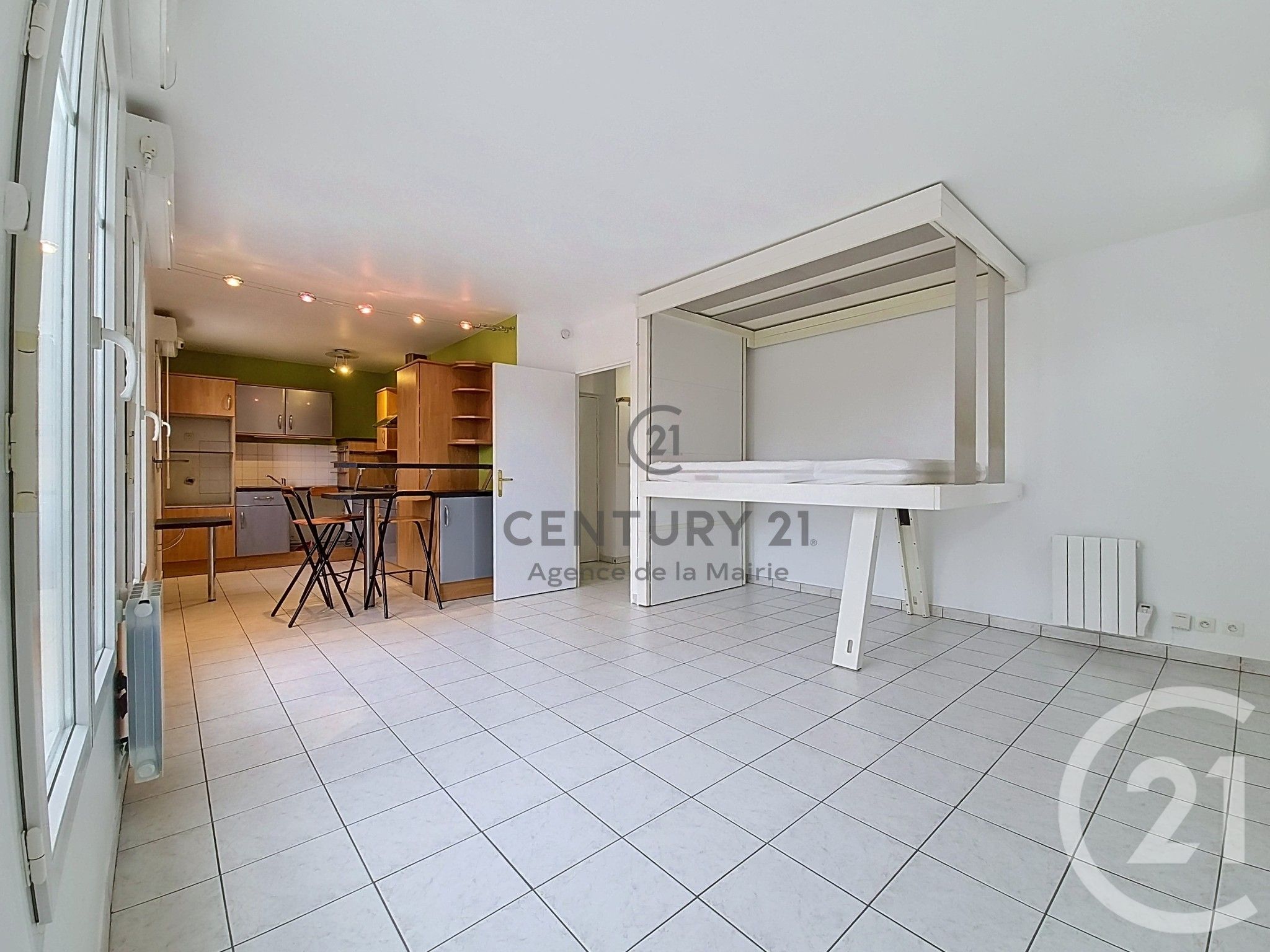 Flat Rue Verrollot / Rue Verollot in Ivry-sur-Seine
