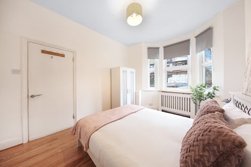 Room Seaford Road in Greater London