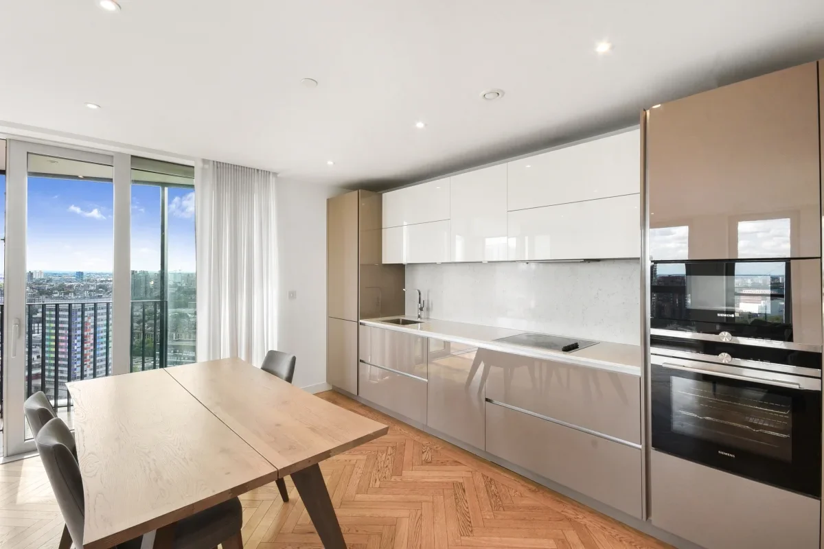 Flat Brook Drive in Greater London