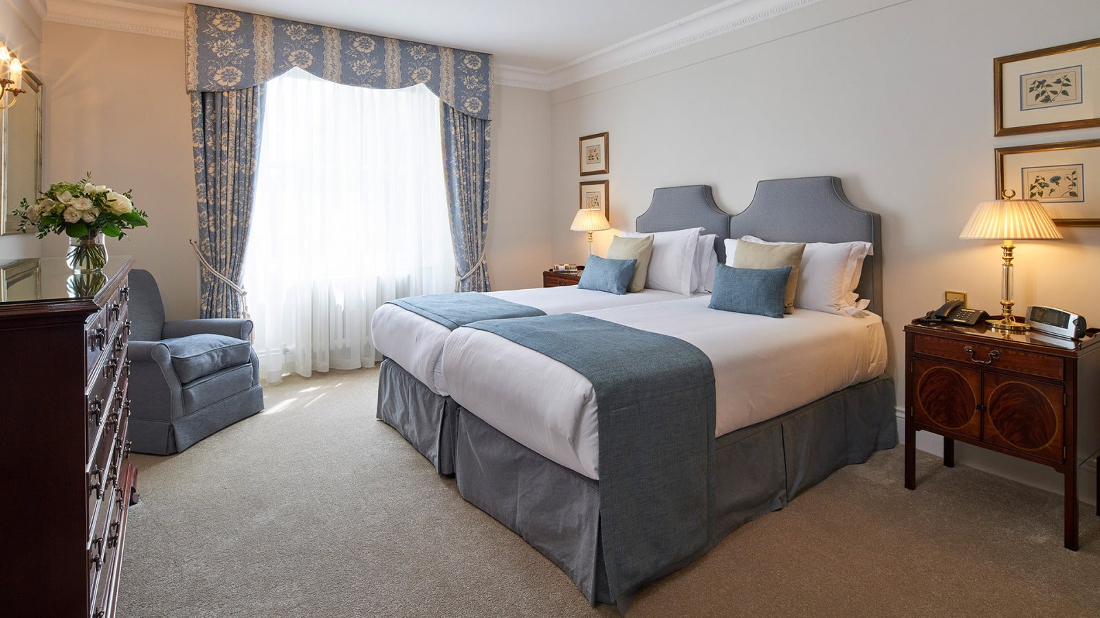 Flat Hyde Park Gate in Greater London