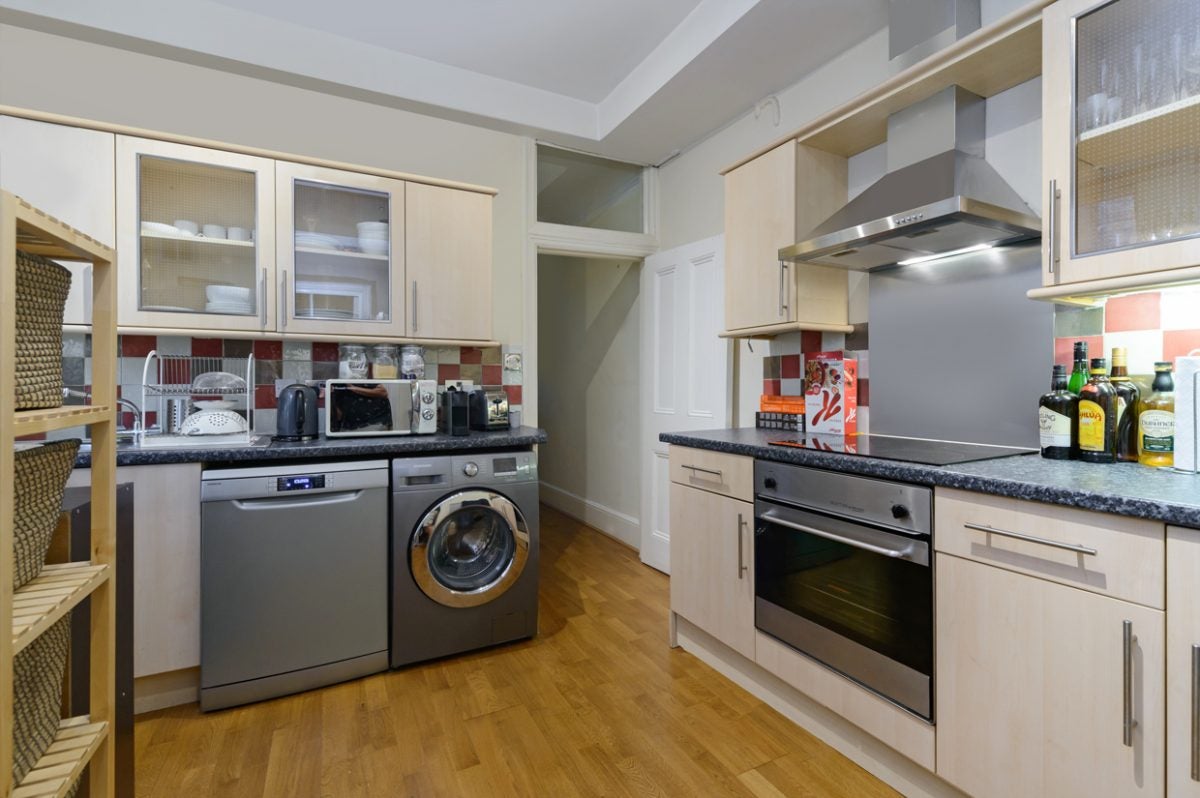 Flat Honeybourne Road in Greater London