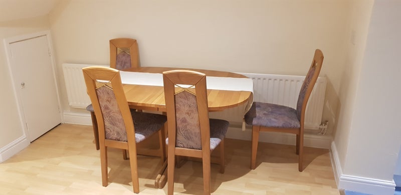 Room West Farm Avenue in North Tyneside