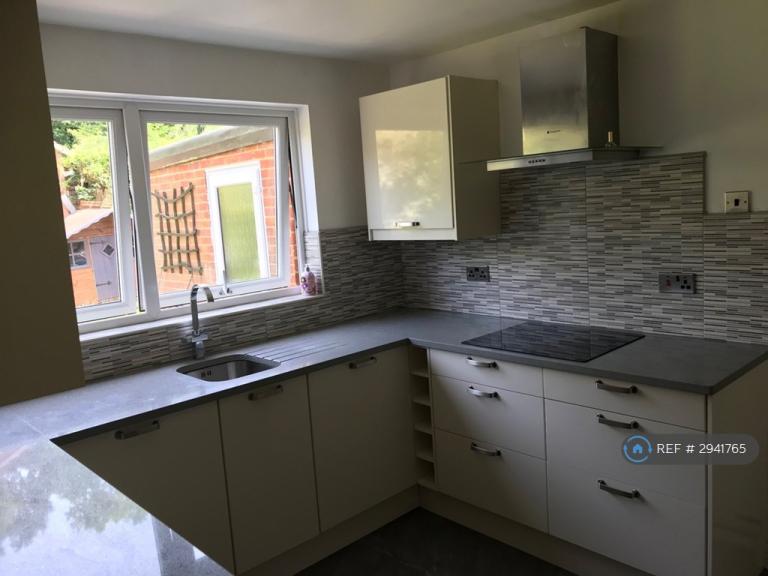 House Northcliffe Close in Epsom and Ewell