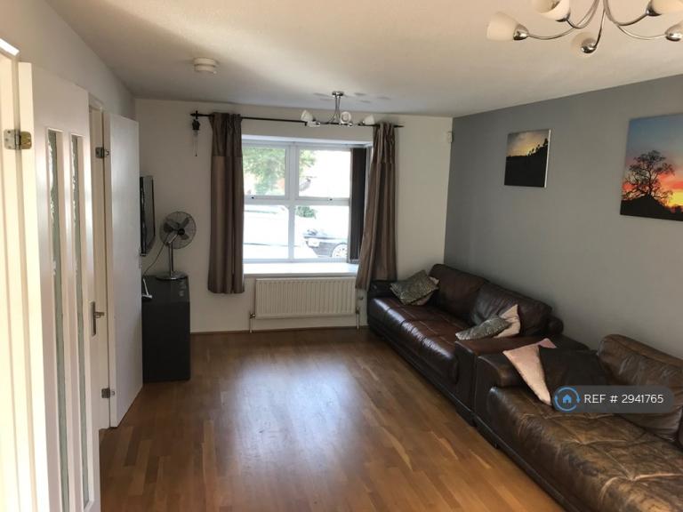 House Northcliffe Close in Epsom and Ewell
