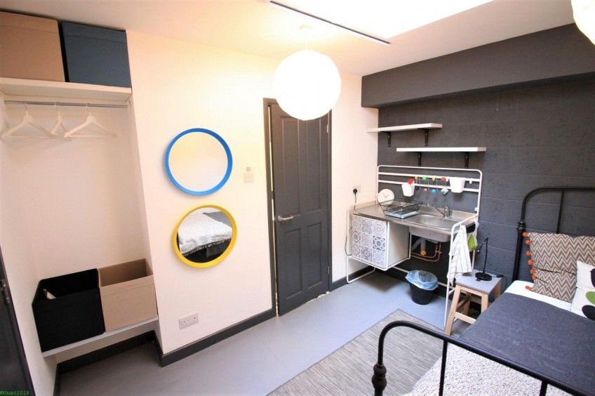 Flat Far Gosford Street in Coventry
