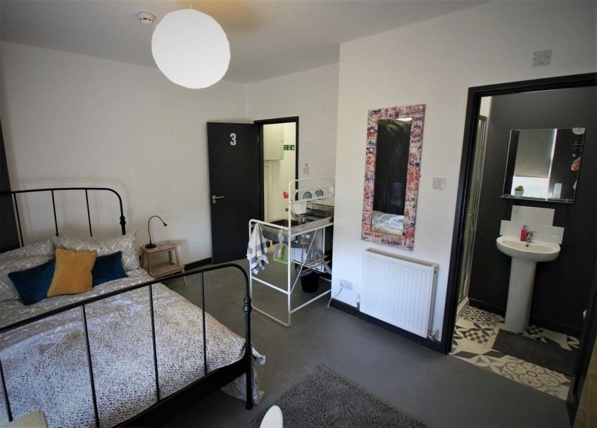 Flat Far Gosford Street in Coventry