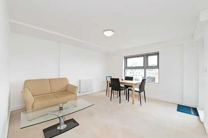 Flat Wilton Road in City of Westminster
