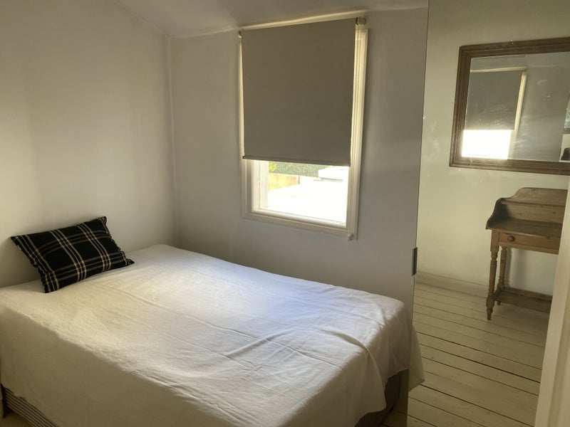 Room Friston Street in Greater London