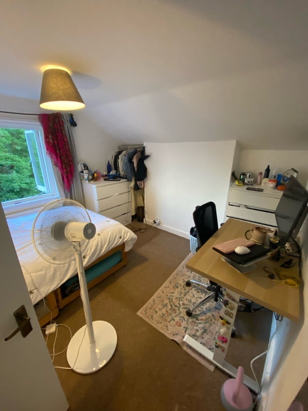Room Coldharbour Lane in Greater London