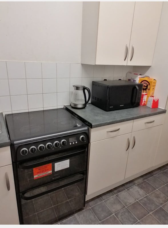 Room Peckham Grove in Greater London