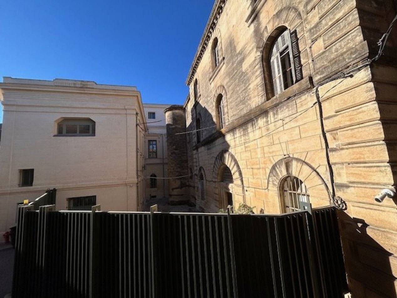 Flat Place du Château in Montpellier