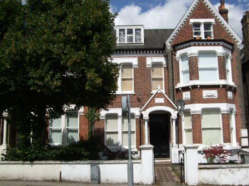 Flat Nightingale Lane in Greater London