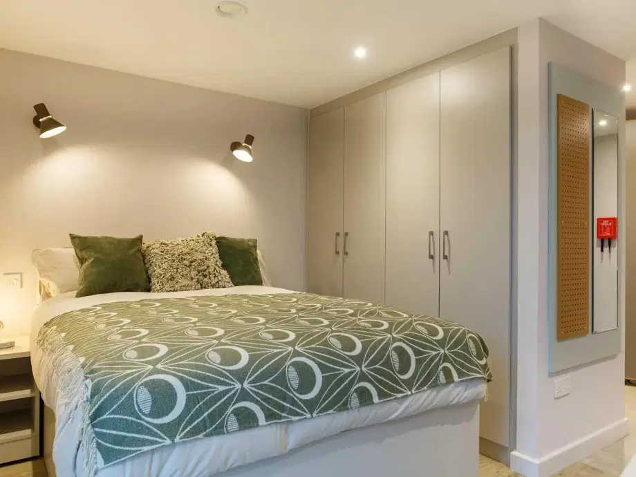 Flat Fitzwilliam Street in Sheffield