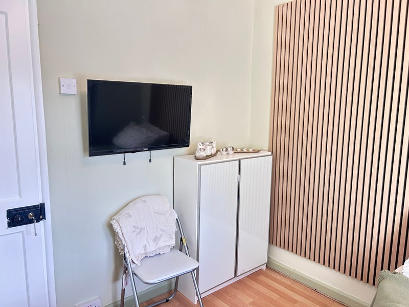 Room Elmstead Lane in Greater London