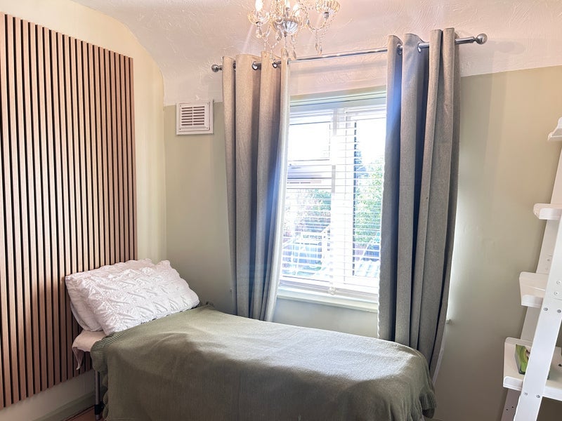 Room Elmstead Lane in Greater London