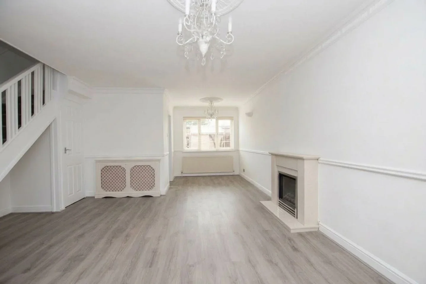 House Amberley Way in Greater London