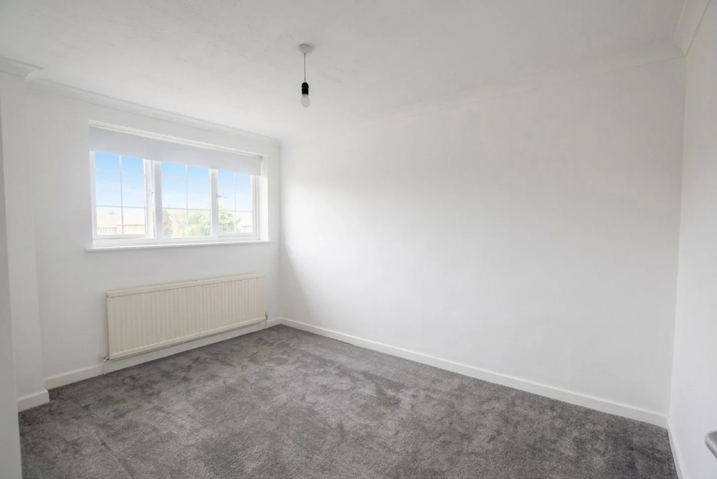House Amberley Way in Greater London