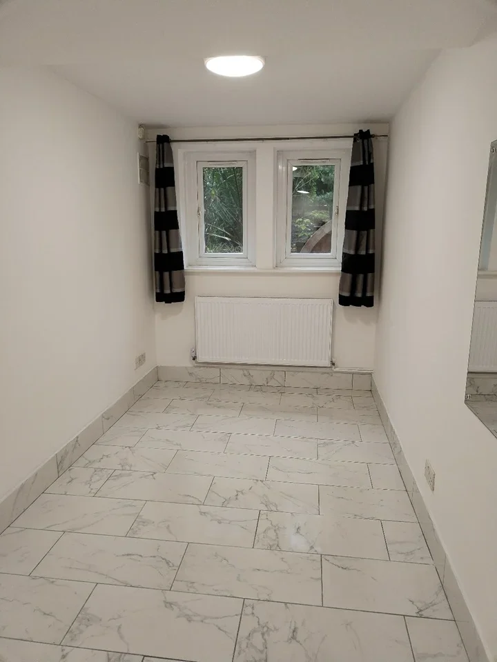 Flat Palatine Road in Manchester