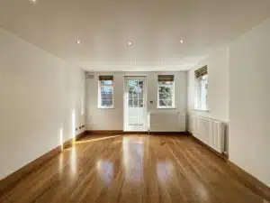 Flat Addiscombe Road in Greater London