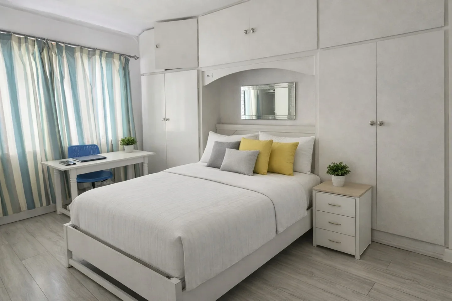 Room Courtenay Road in Greater London