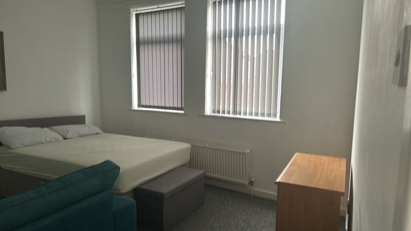Room Painthorpe Lane in Wakefield