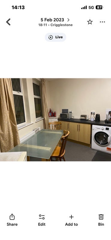 Room Painthorpe Lane in Wakefield