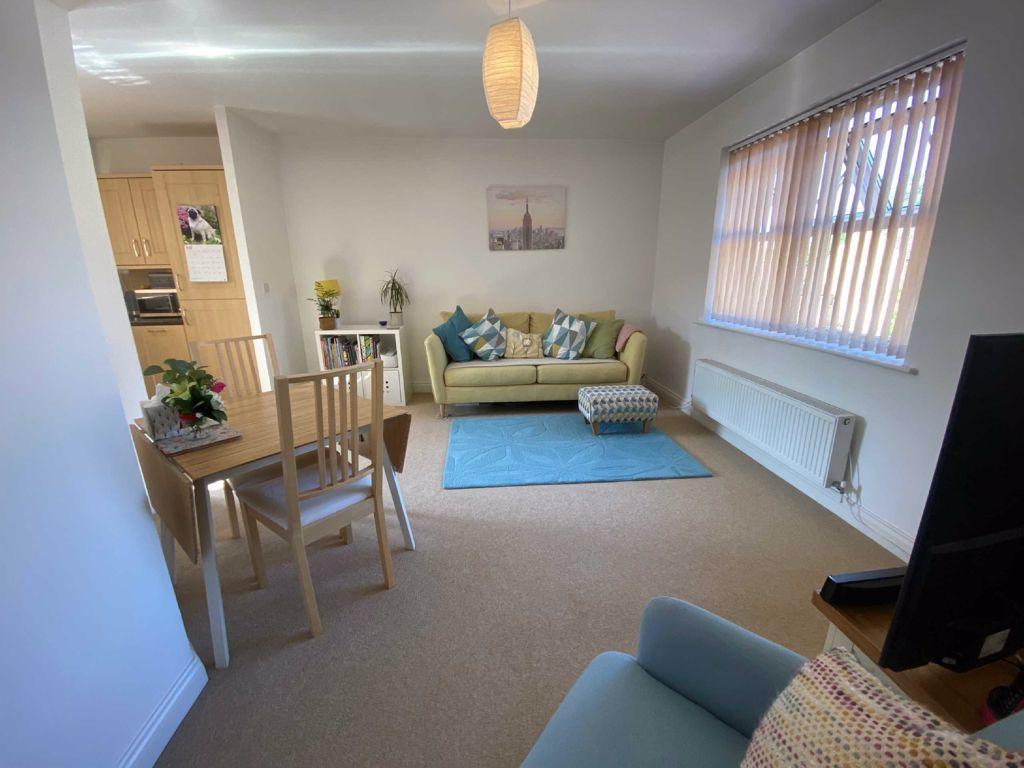 Flat Howards Way in Northampton