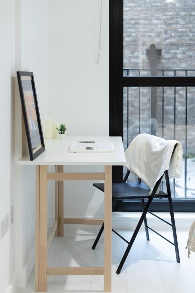 Flat Salton Square in Greater London