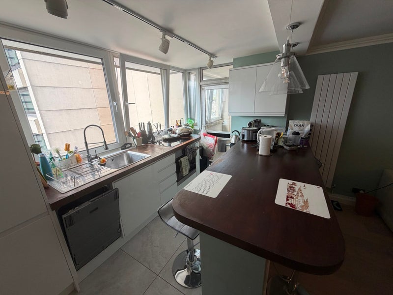 Room Marigold Alley in Greater London