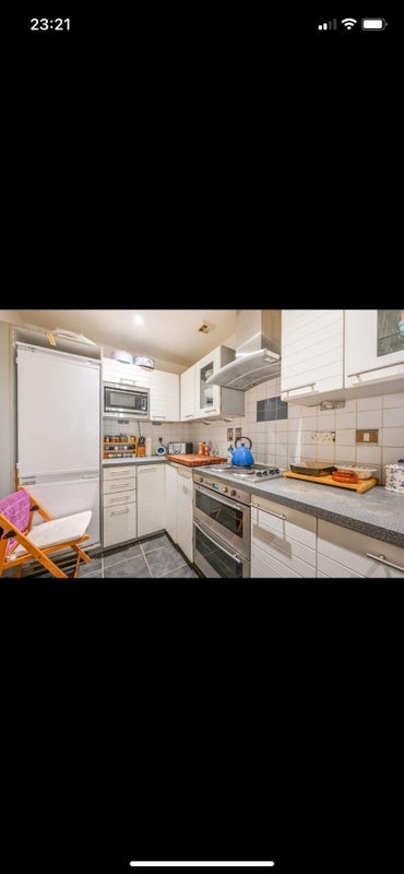 Room Booth Road in Greater London