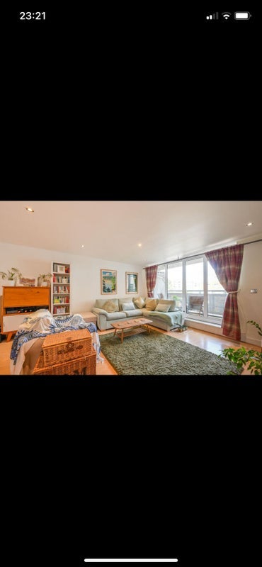 Room Booth Road in Greater London